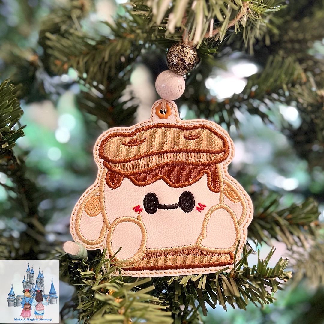 Sweet Treat S’more Hug w/Beads Ornament