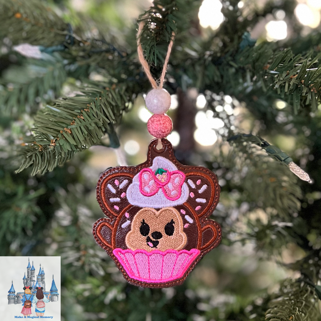 Sweet Treat Mrs Mouse w/Beads Ornament